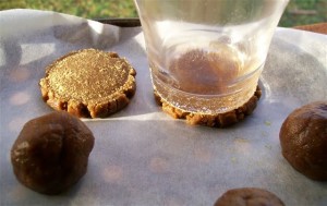 Crunchy Gingernut Cookies - Quirky Cooking