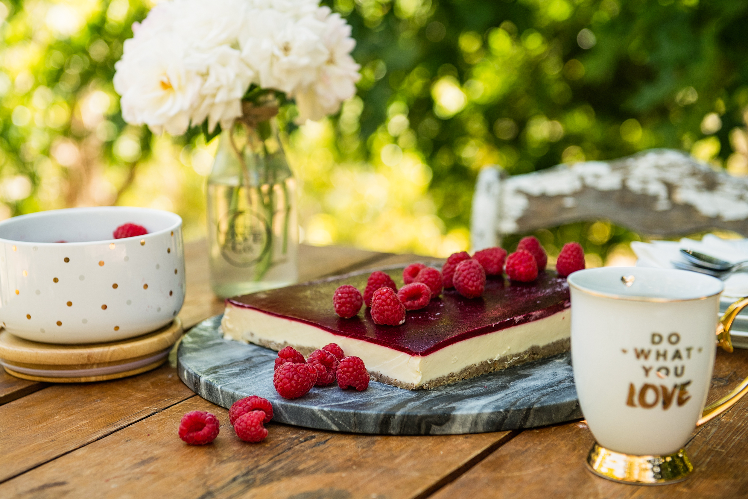 Raspberry Jelly Cheesecake Slice, Quirky Cooking